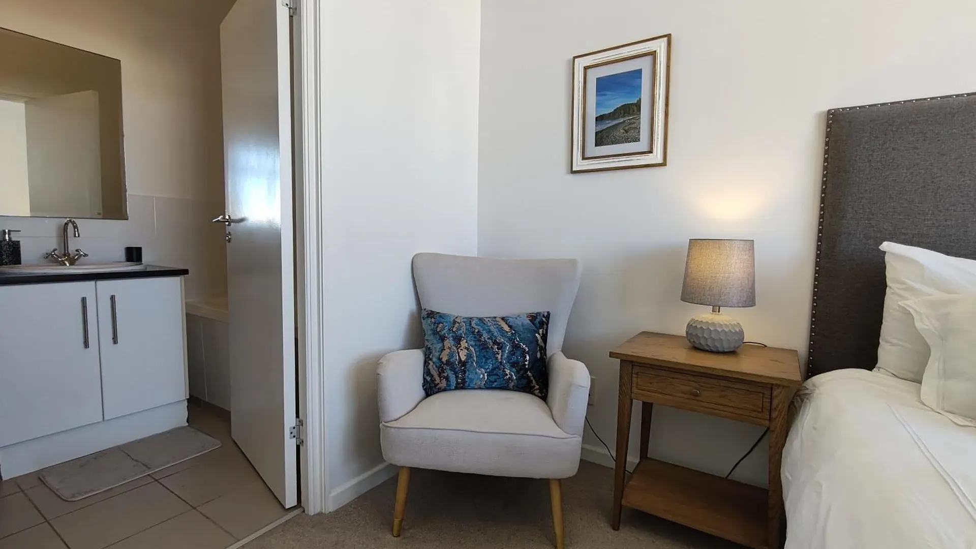Courtside Views Empire Apartment Muizenberg