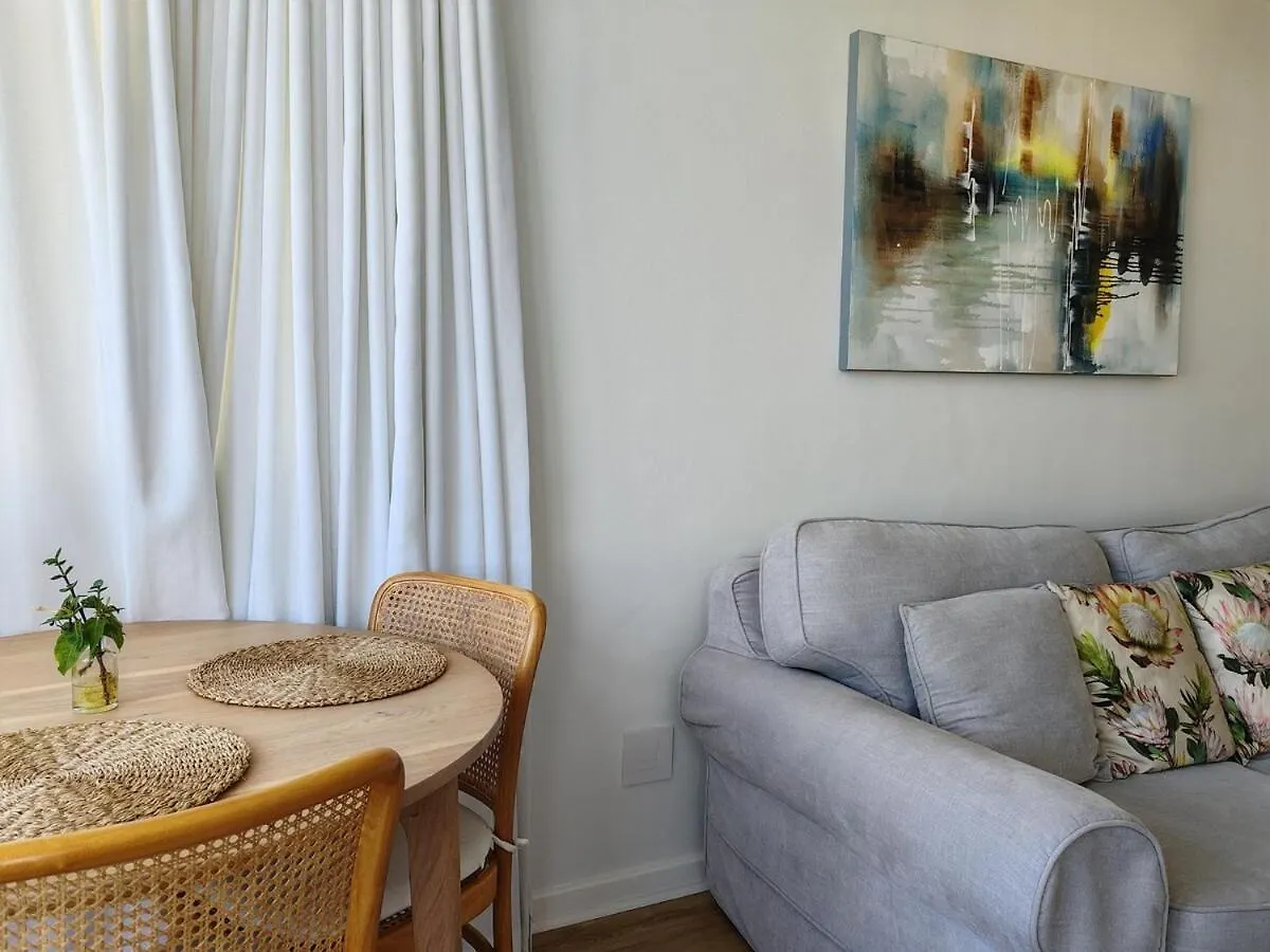 Courtside Views Empire Apartment Muizenberg