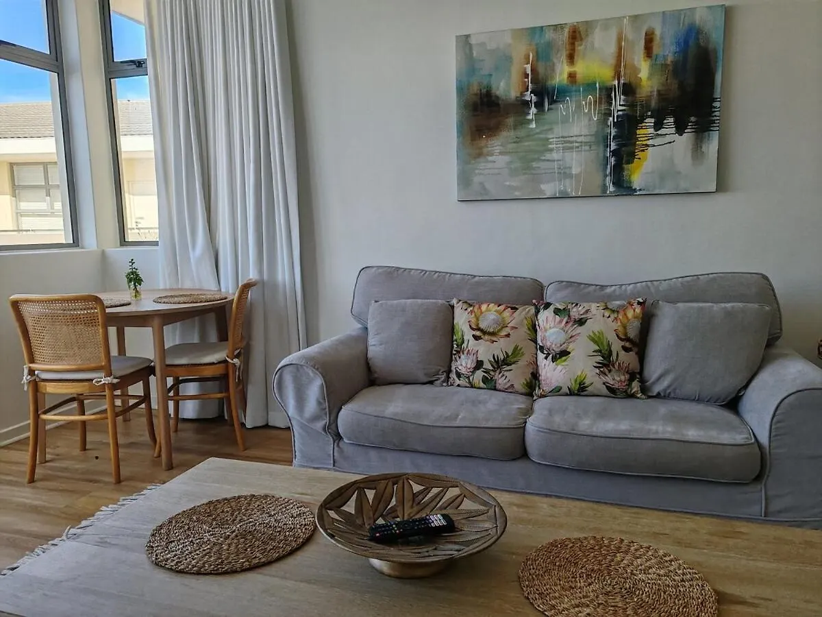 Courtside Views Empire Apartment Muizenberg