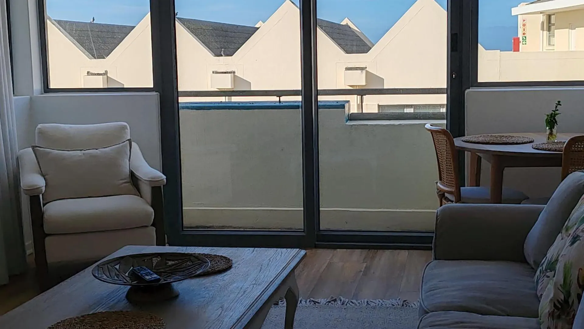 Courtside Views Empire Apartment Muizenberg