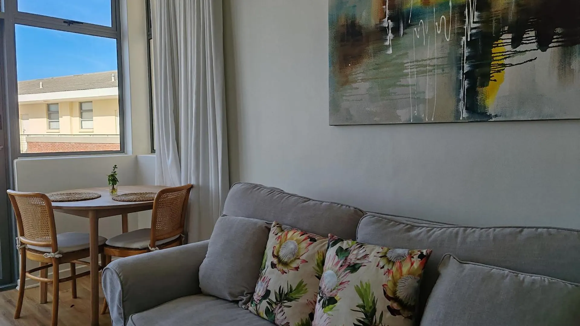 Courtside Views Empire Apartment Muizenberg