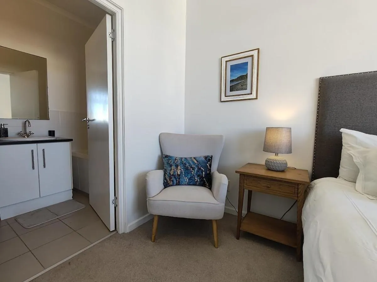 Courtside Views Empire Apartment Muizenberg