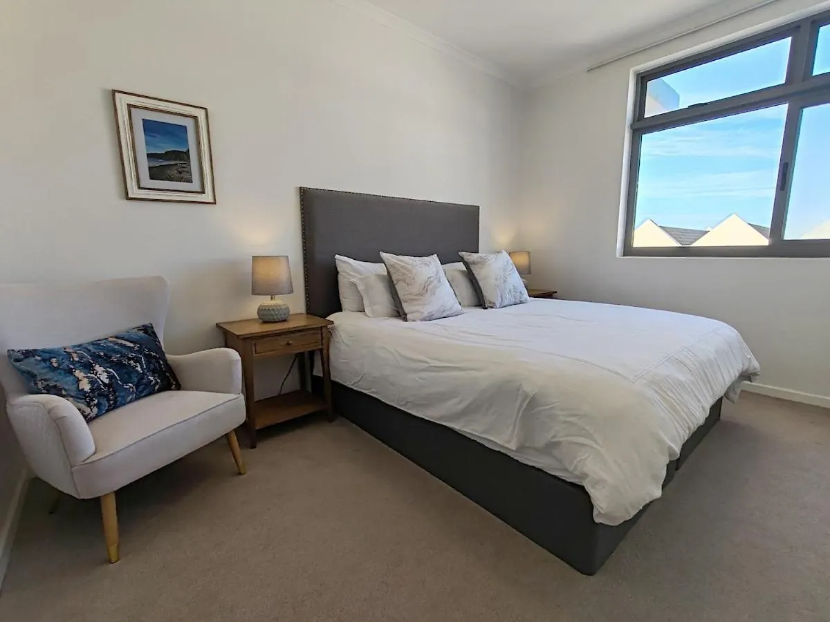Courtside Views Empire Apartment Muizenberg