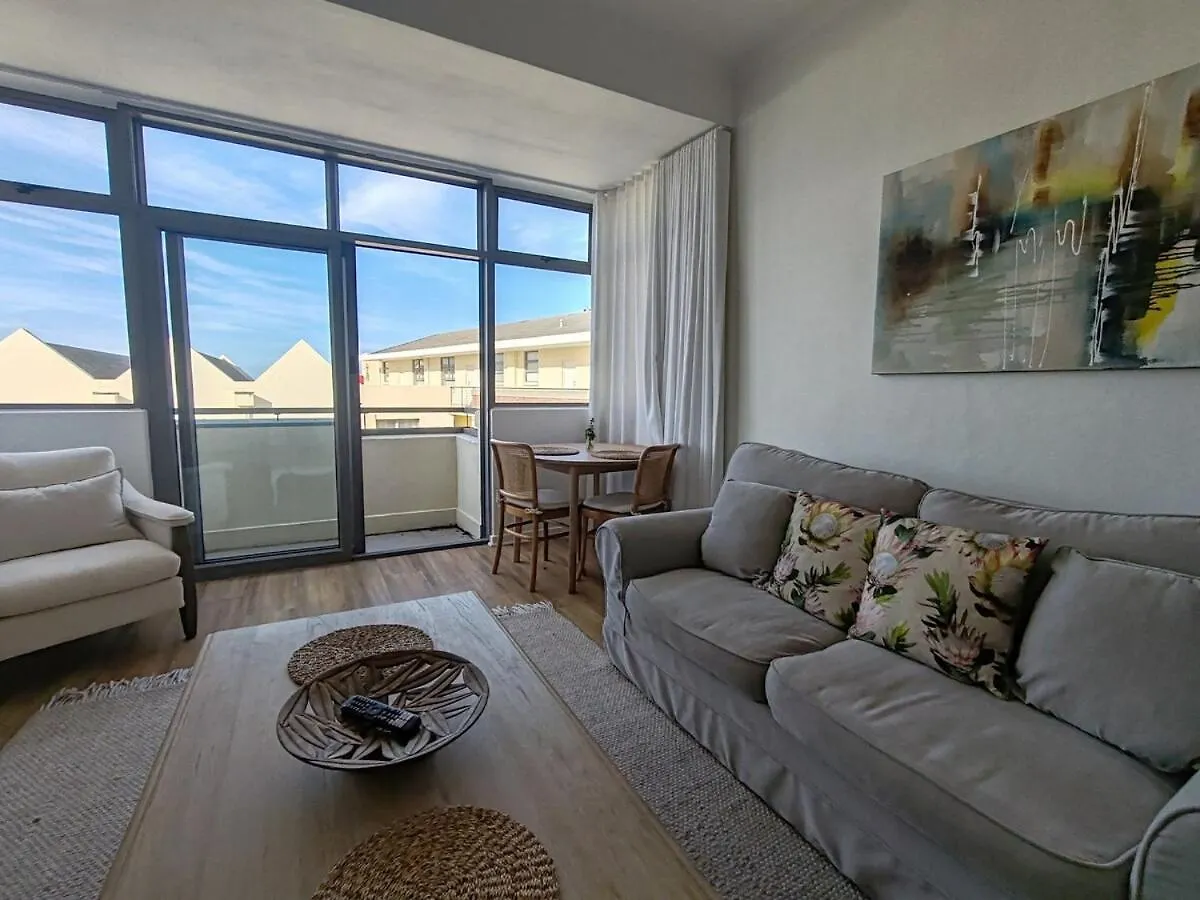 Courtside Views Empire Apartment Muizenberg