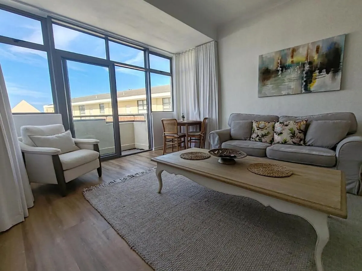 Courtside Views Empire Apartment Muizenberg South Africa